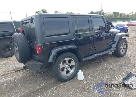 2016 Jeep Wrangler Unlimited Sahara z USA, uszkodzony, nr VIN 1C4BJWEG9GL136764